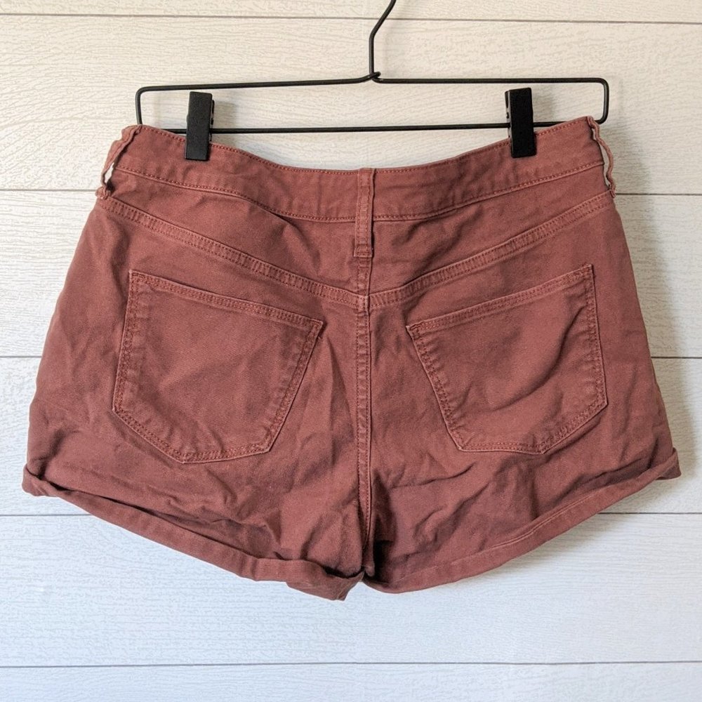 Universal Thread High Rise Midi Shorts 6 - Picture 3 of 7